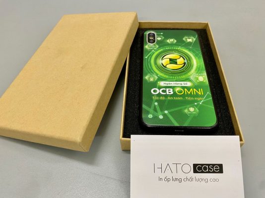 in logo công ty lên case điện thoại